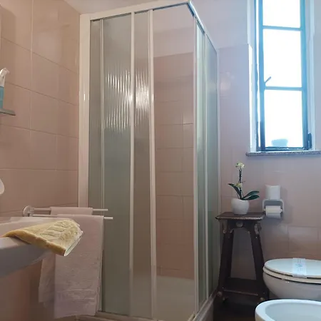 Da Pio Oda ve Kahvaltı Castello (Varese)